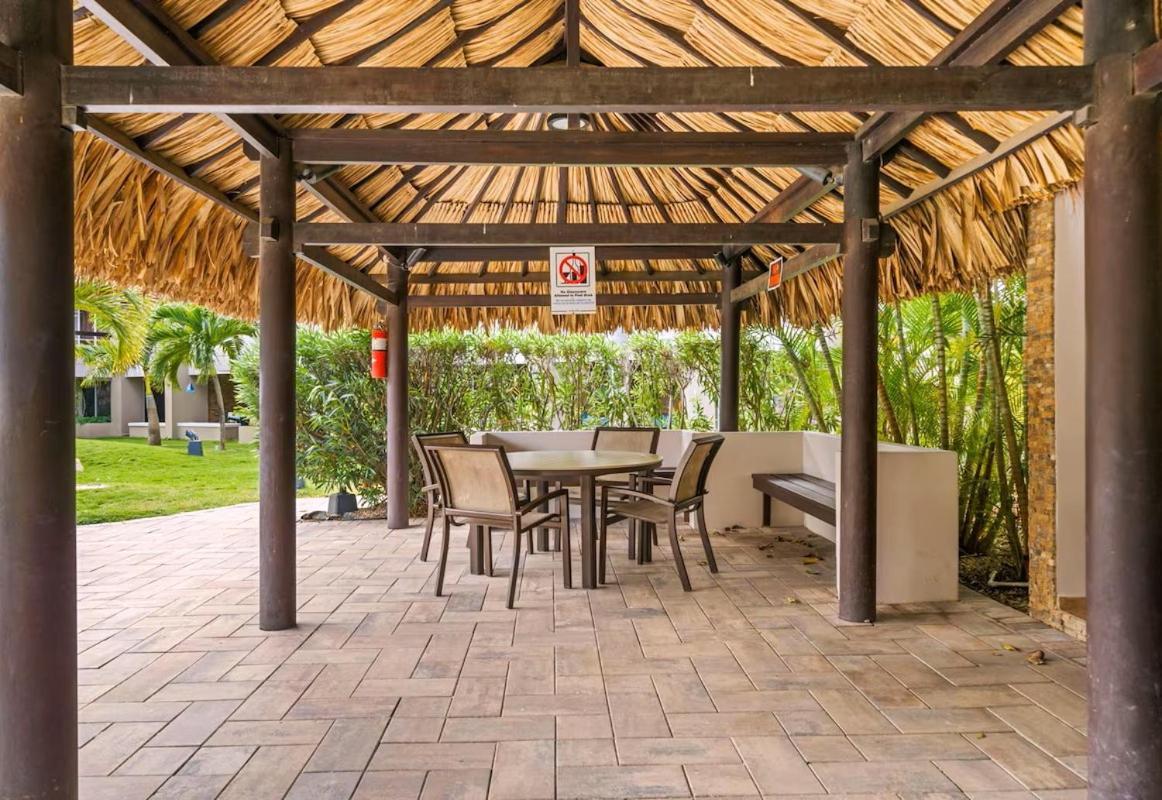 Eagle Beach Steps Away Home Palm Beach Exterior photo